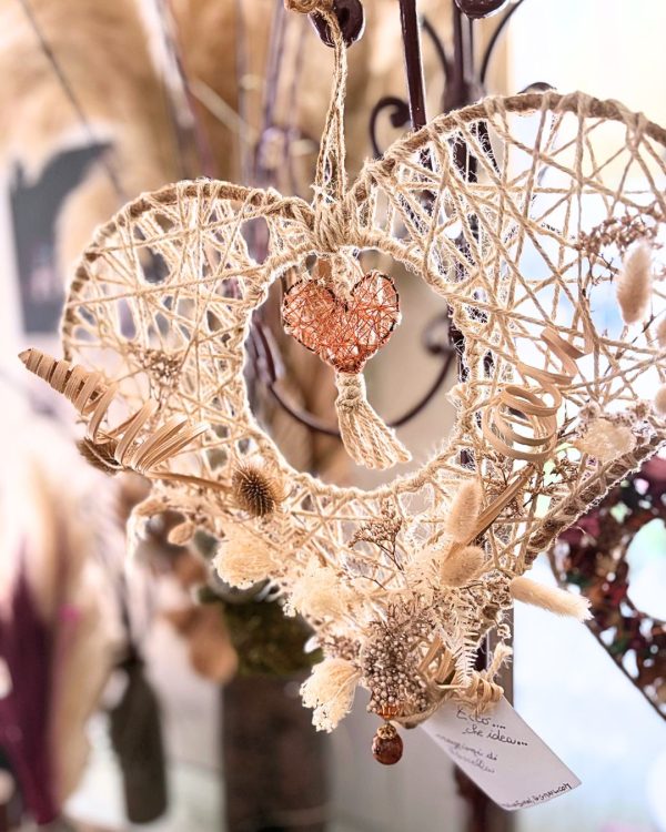 Decorazione floreale da parete