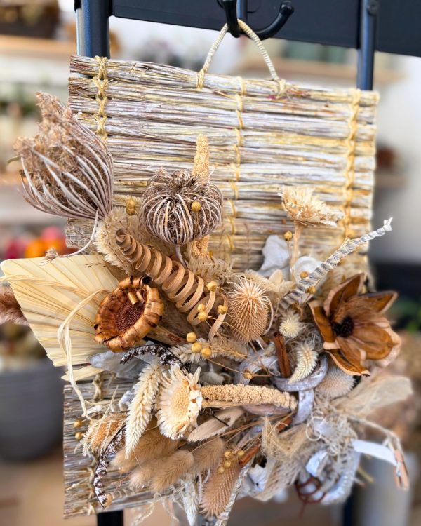 Decorazione floreale da parete